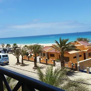*** Alojamento de Acomodação e Pequeno-almoço Aparthotel Santa Maria Beach Cabo Verde